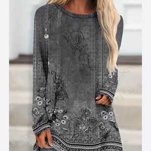 Black and white long sleeve tunic top